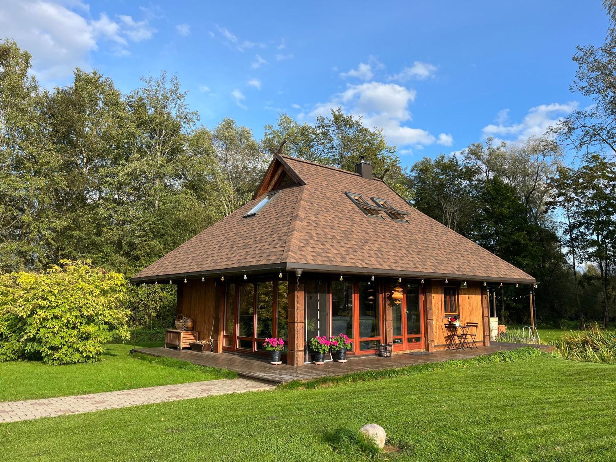 Upenes Guest House Lubana Ngoại thất bức ảnh